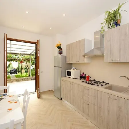 Mon Reve 2 Apartment Pianillo